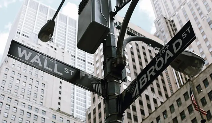 Lower Manhattan Guided Walking Tour with 9/11 Memorial - Image 1