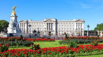 Royal Tour w/ Buckingham Palace Entry! Guided Tour