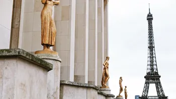 Combo: Paris City Center + Louvre Museum Guided Tour