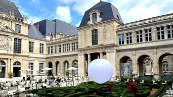 Le Marais District Guided Walking Tour