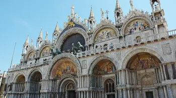 St Mark's Basilica and Doge's Palace Skip the Line Guided Tour