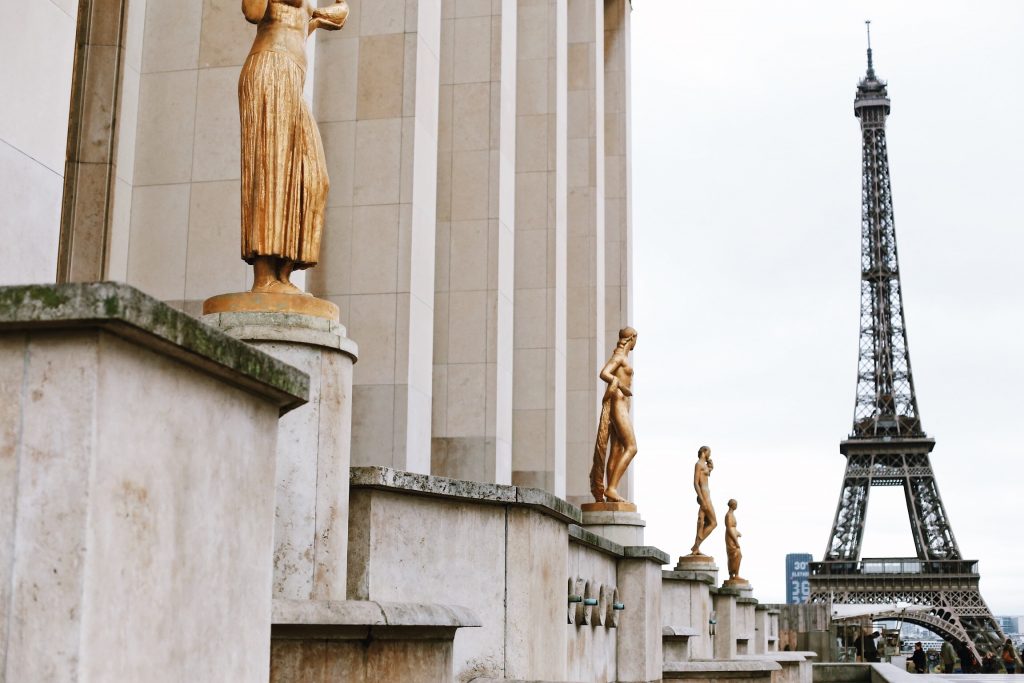 City-Guided-Tour-Walking-Paris