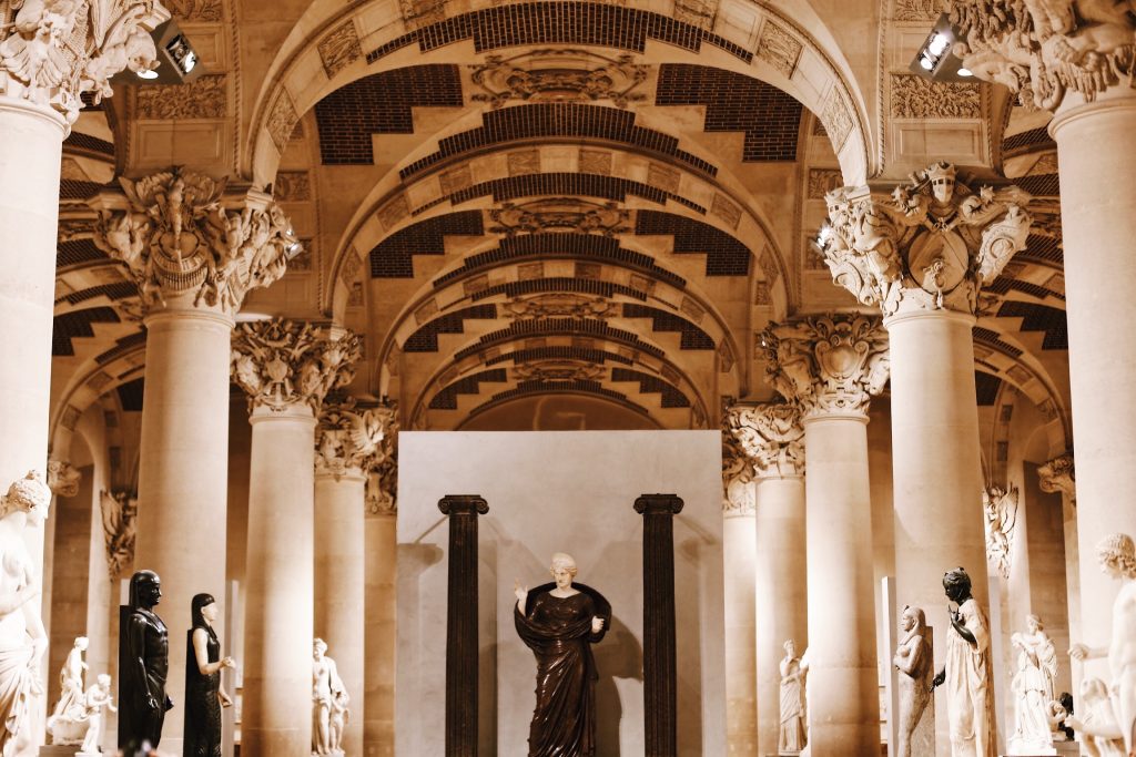 Lisa-Guided-Louvre-Tour-Museum-Paris