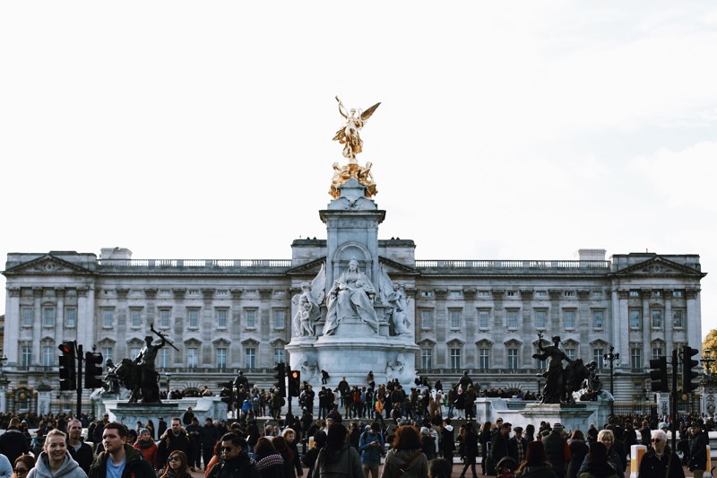 Changing of the Guard Guided Walking Tour – Semi-Private