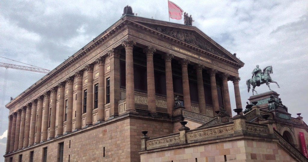 Neues Museum & Pergamon Museum + Berlin City Skip-the-Line Guided Combo Tour